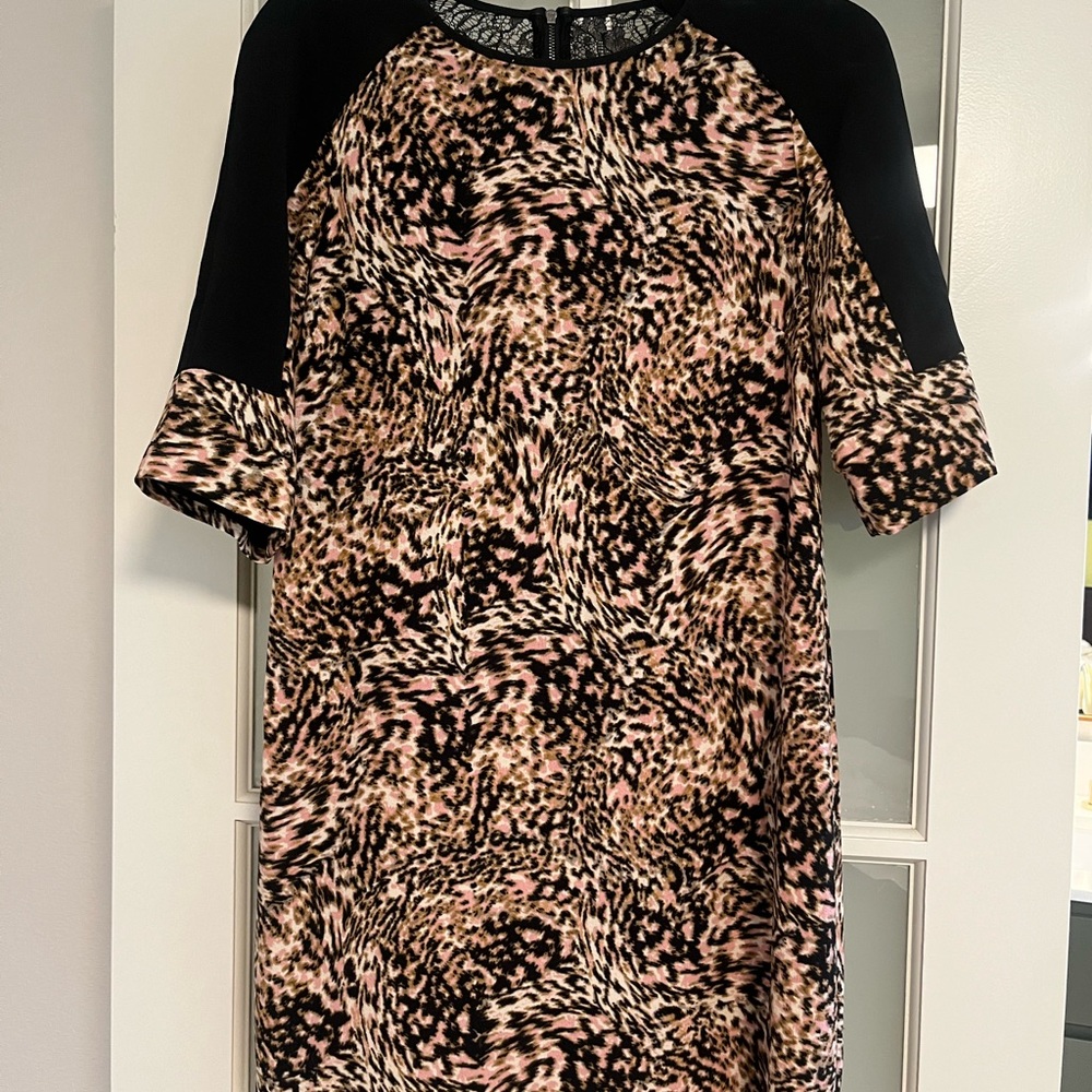 Women’s Leopard Print Shift Dress